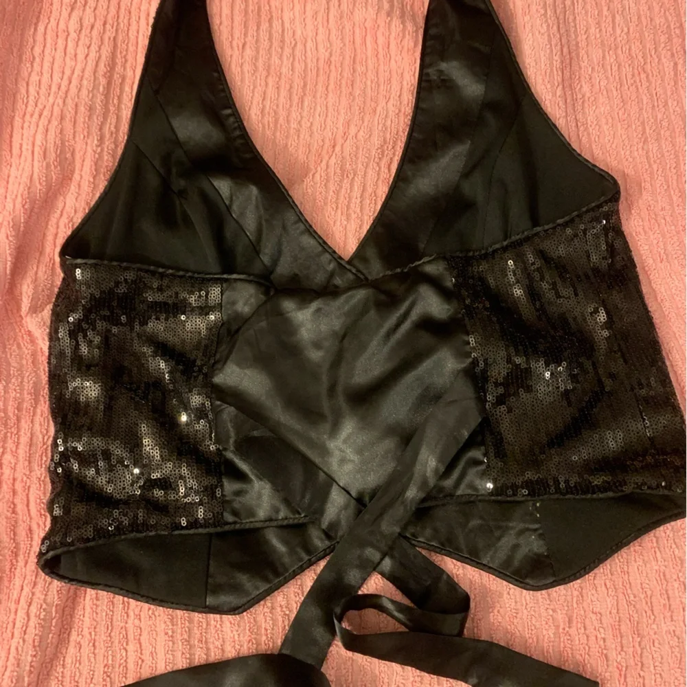 Black Twenty One sequin halter vest with pockets,Sm - Picture 2 of 16